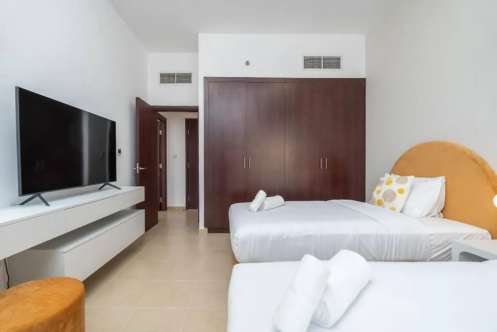 Dominant View Of Dubai Marina Apartment